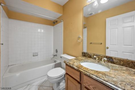 60 Drake Lane Roxbury NJ 07852