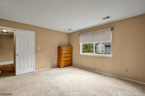 60 Drake Lane Roxbury NJ 07852