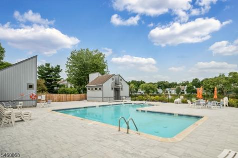 60 Drake Lane Roxbury NJ 07852