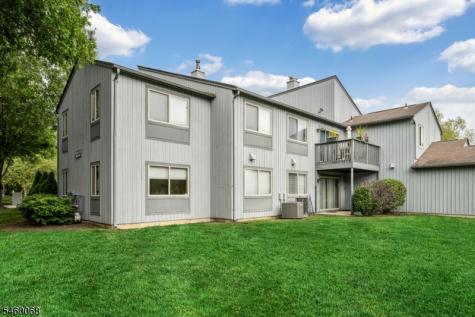 60 Drake Lane Roxbury NJ 07852