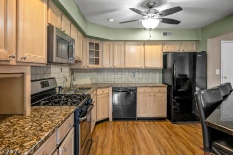 60 Drake Lane Roxbury NJ 07852