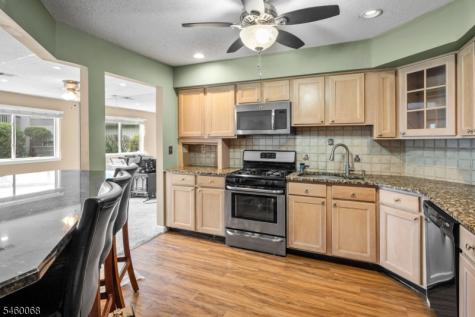 60 Drake Lane Roxbury NJ 07852