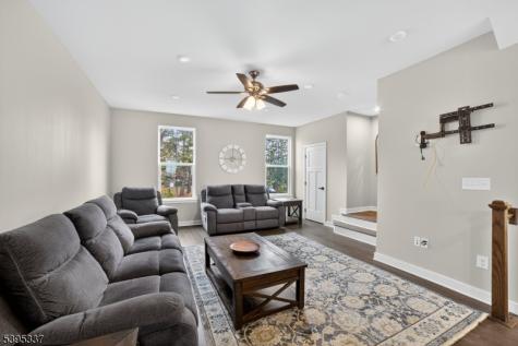 9 Saw Mill Circle Hackettstown NJ 07840