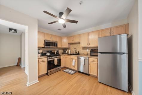 69 Autumn Court Roxbury NJ 07852