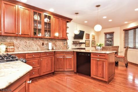 30 N Bayard Lane Mahwah NJ 07430