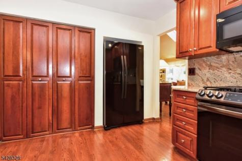 30 N Bayard Lane Mahwah NJ 07430