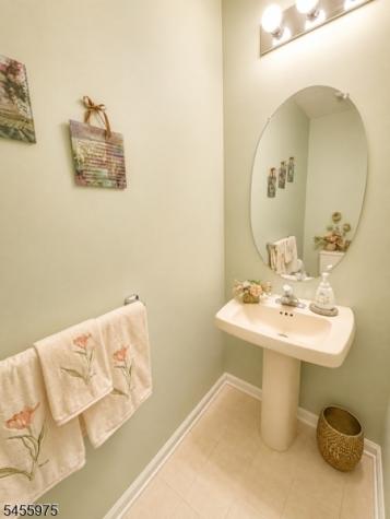 421 Chapman Court Independence NJ 07840