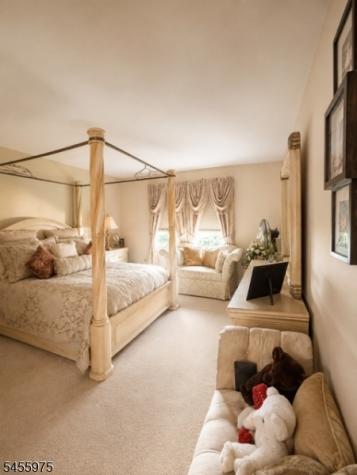 421 Chapman Court Independence NJ 07840
