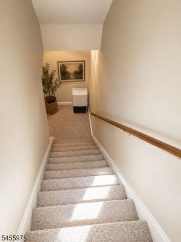 421 Chapman Court Independence NJ 07840