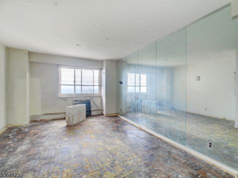 377 S Harrison Street East Orange NJ 07018