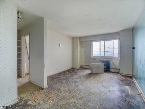 377 S Harrison Street East Orange NJ 07018