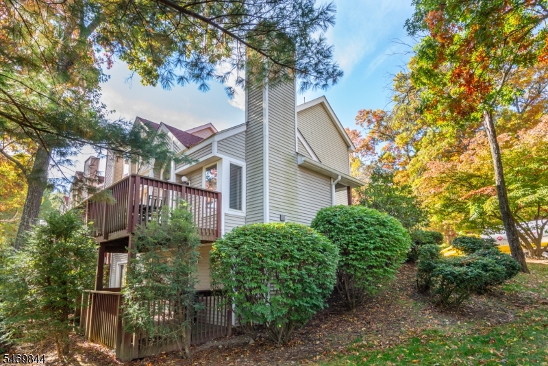 60 Red Oak Terrace Jefferson NJ 07438
