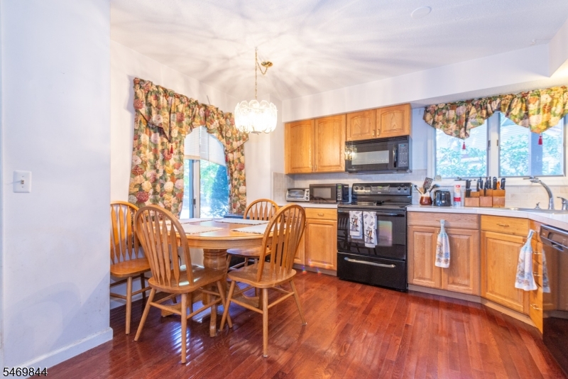 60 Red Oak Terrace Jefferson NJ 07438