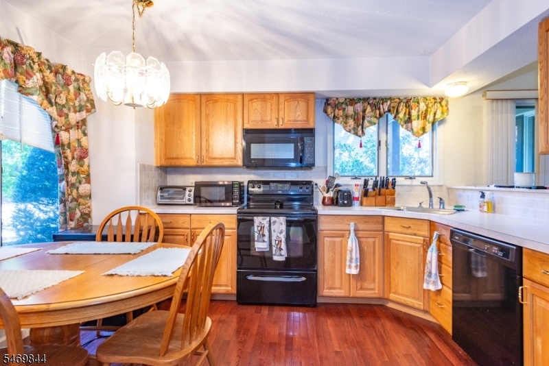 60 Red Oak Terrace Jefferson NJ 07438