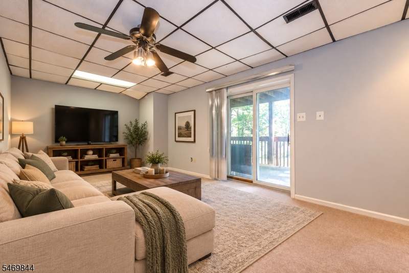 60 Red Oak Terrace Jefferson NJ 07438