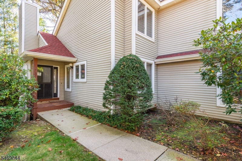 60 Red Oak Terrace Jefferson NJ 07438