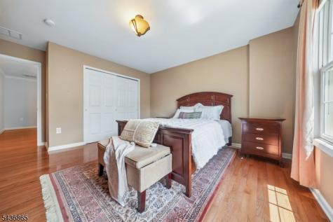 11 Hopkins Court Parsippany-troy Hills NJ 07054
