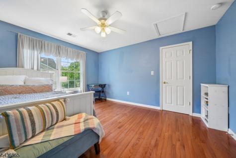 11 Hopkins Court Parsippany-troy Hills NJ 07054