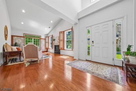 11 Hopkins Court Parsippany-troy Hills NJ 07054