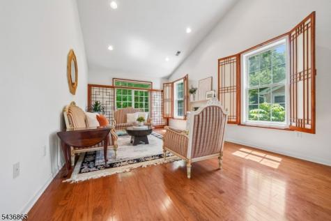 11 Hopkins Court Parsippany-troy Hills NJ 07054