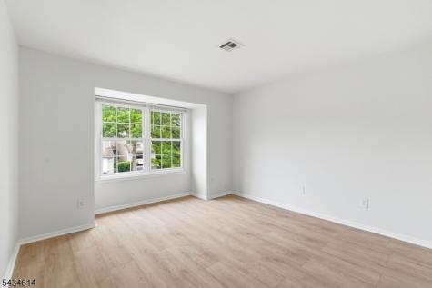 10 Leahy Court Franklin NJ 08873