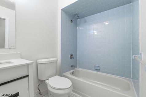 10 Leahy Court Franklin NJ 08873