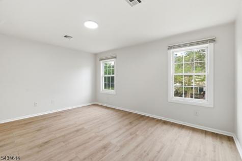 10 Leahy Court Franklin NJ 08873