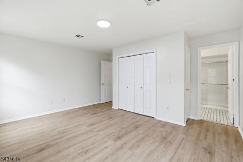 10 Leahy Court Franklin NJ 08873