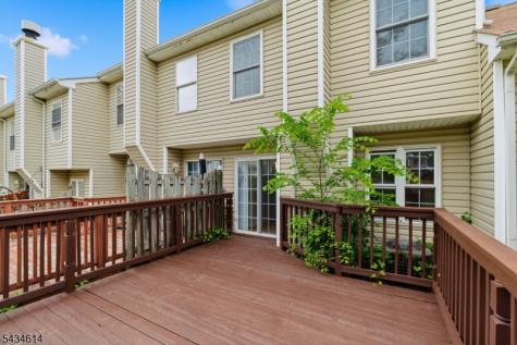 10 Leahy Court Franklin NJ 08873
