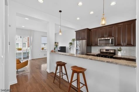 197 Roosevelt Drive Wood-ridge NJ 07075