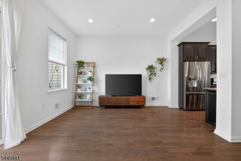 197 Roosevelt Drive Wood-ridge NJ 07075