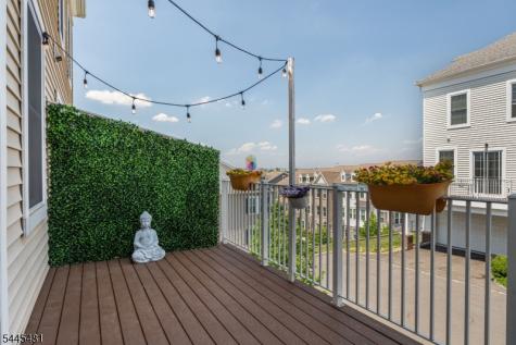 197 Roosevelt Drive Wood-ridge NJ 07075