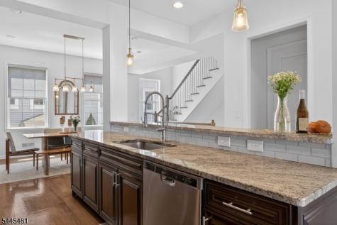 197 Roosevelt Drive Wood-ridge NJ 07075