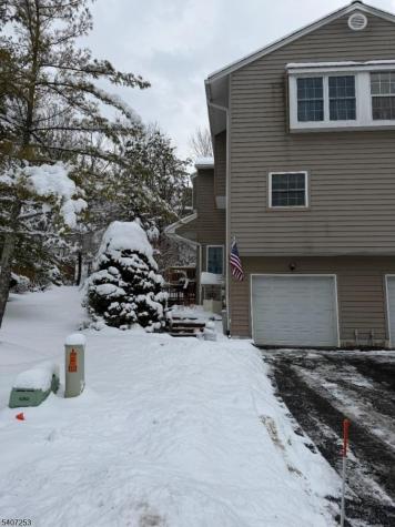 15 Rhea Run Hampton NJ 07860