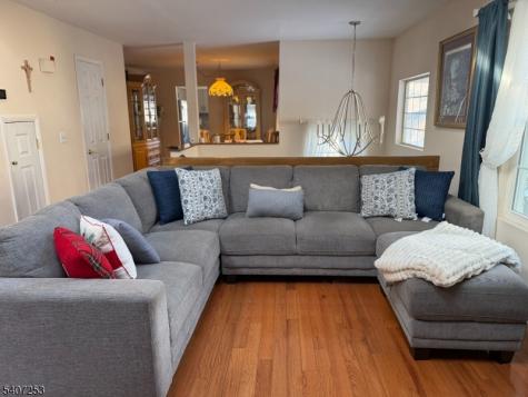 15 Rhea Run Hampton NJ 07860