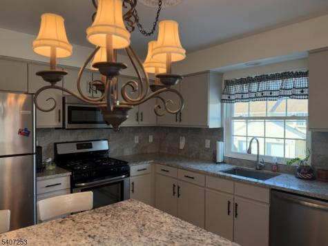 15 Rhea Run Hampton NJ 07860