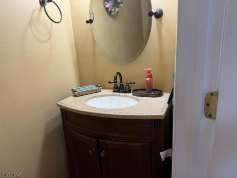 15 Rhea Run Hampton NJ 07860