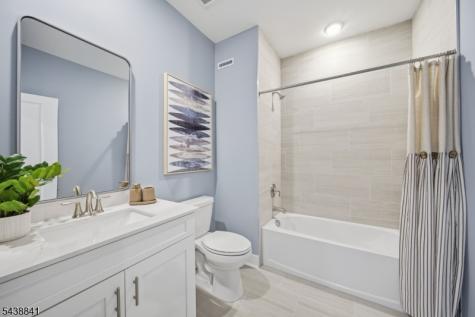 7 Pimlico Place Oakland NJ 07436