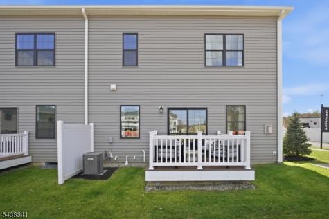 7 Pimlico Place Oakland NJ 07436