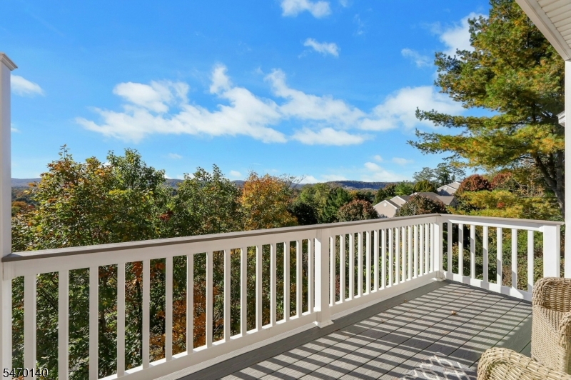 74 Lakeview Court Pompton Lakes NJ 07442
