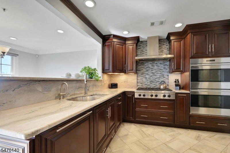 74 Lakeview Court Pompton Lakes NJ 07442