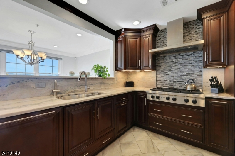 74 Lakeview Court Pompton Lakes NJ 07442
