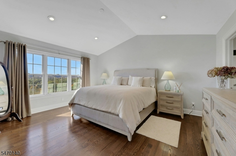 74 Lakeview Court Pompton Lakes NJ 07442