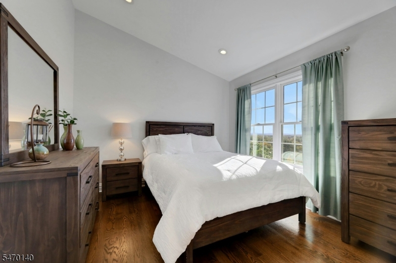 74 Lakeview Court Pompton Lakes NJ 07442
