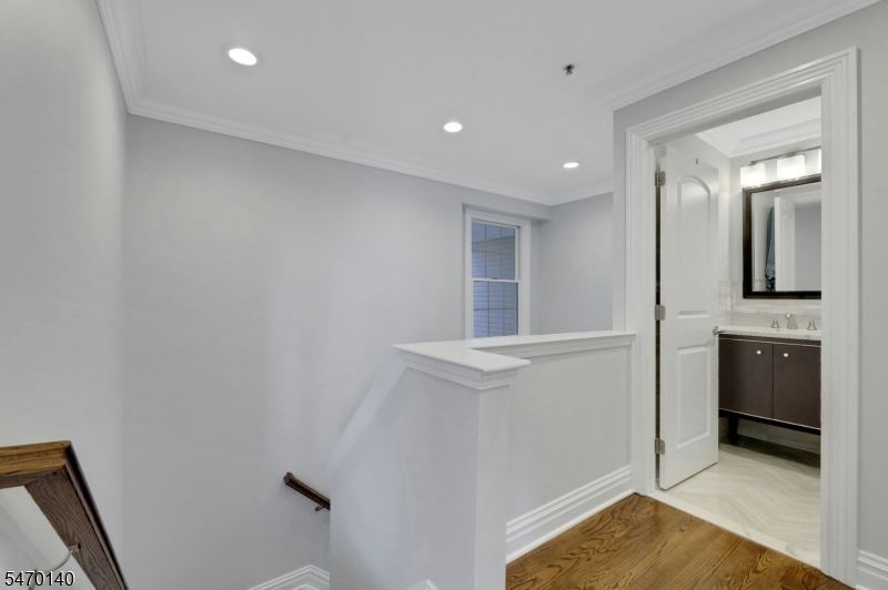 74 Lakeview Court Pompton Lakes NJ 07442