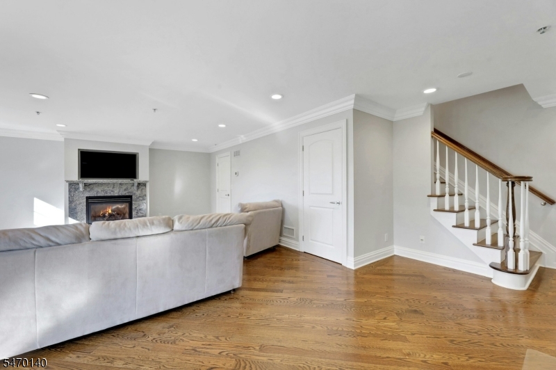 74 Lakeview Court Pompton Lakes NJ 07442