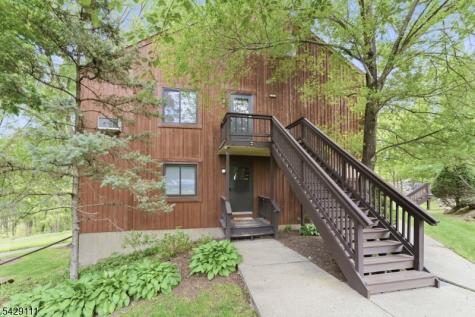 2 Falkenstein Drive Vernon NJ 07462