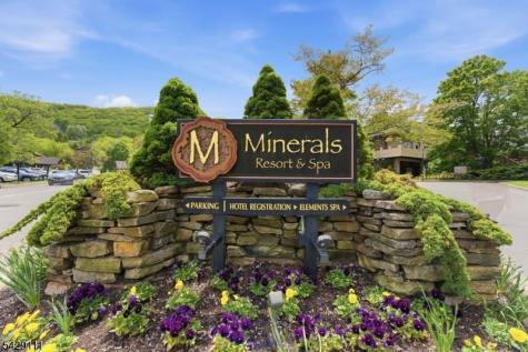 2 Falkenstein Drive Vernon NJ 07462