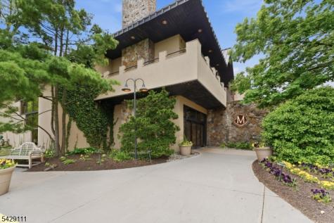 2 Falkenstein Drive Vernon NJ 07462