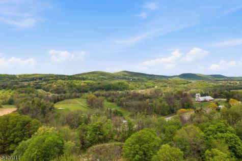 2 Falkenstein Drive Vernon NJ 07462